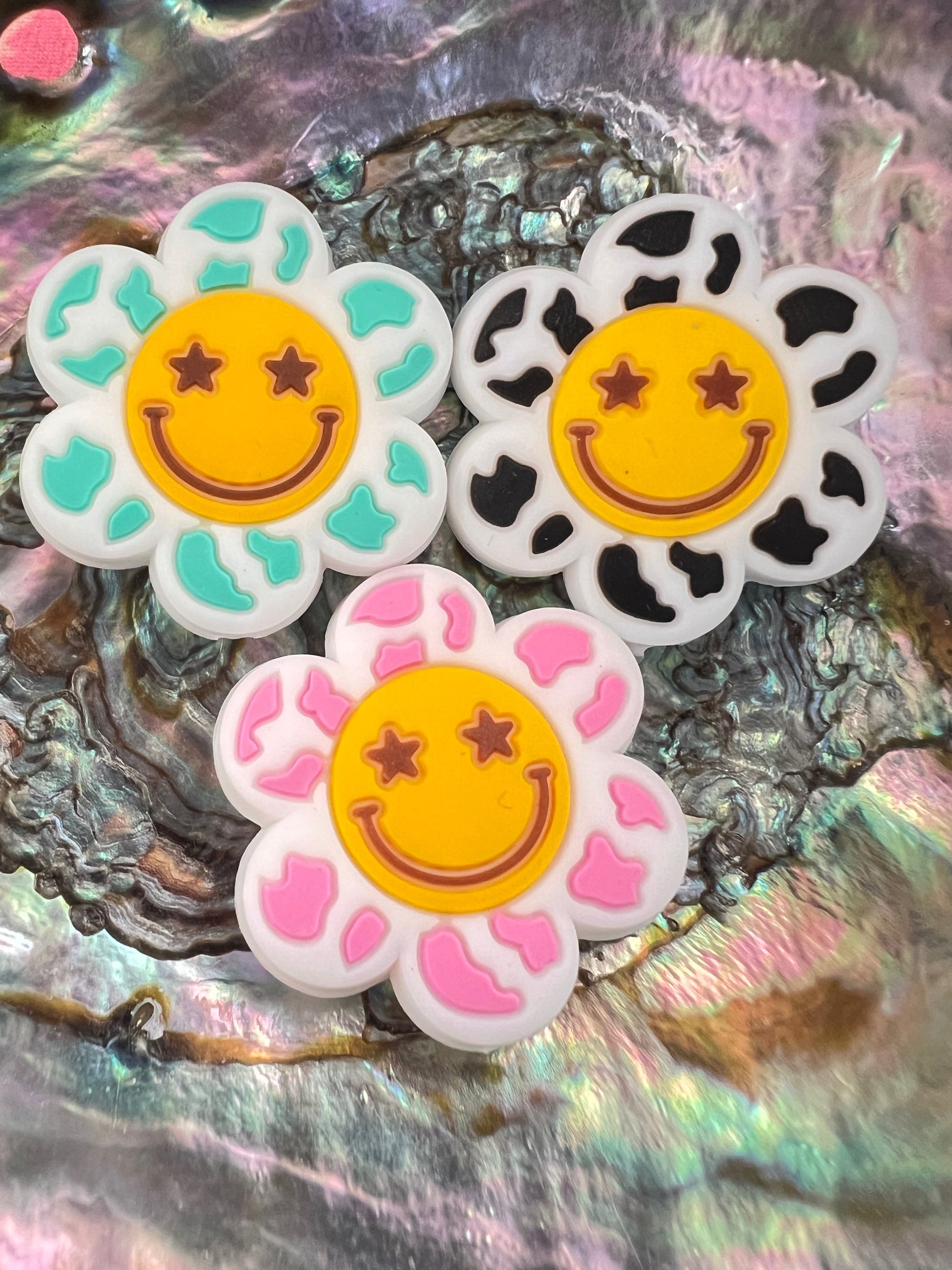 (1)PC- Round Flower Choose Your Color- Leopard Design Smiley Face Focal Bead image 0