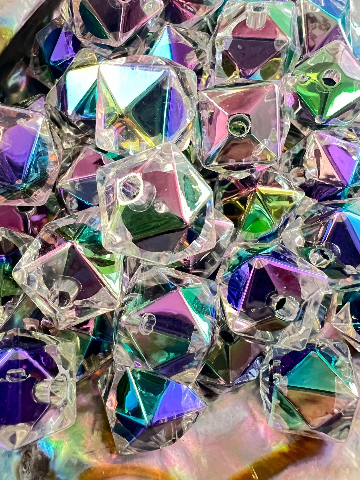 10 PCS- 19mm 3D Hexagonal Prism Aura UVAB Black/Clear Acrylic Beads image 1
