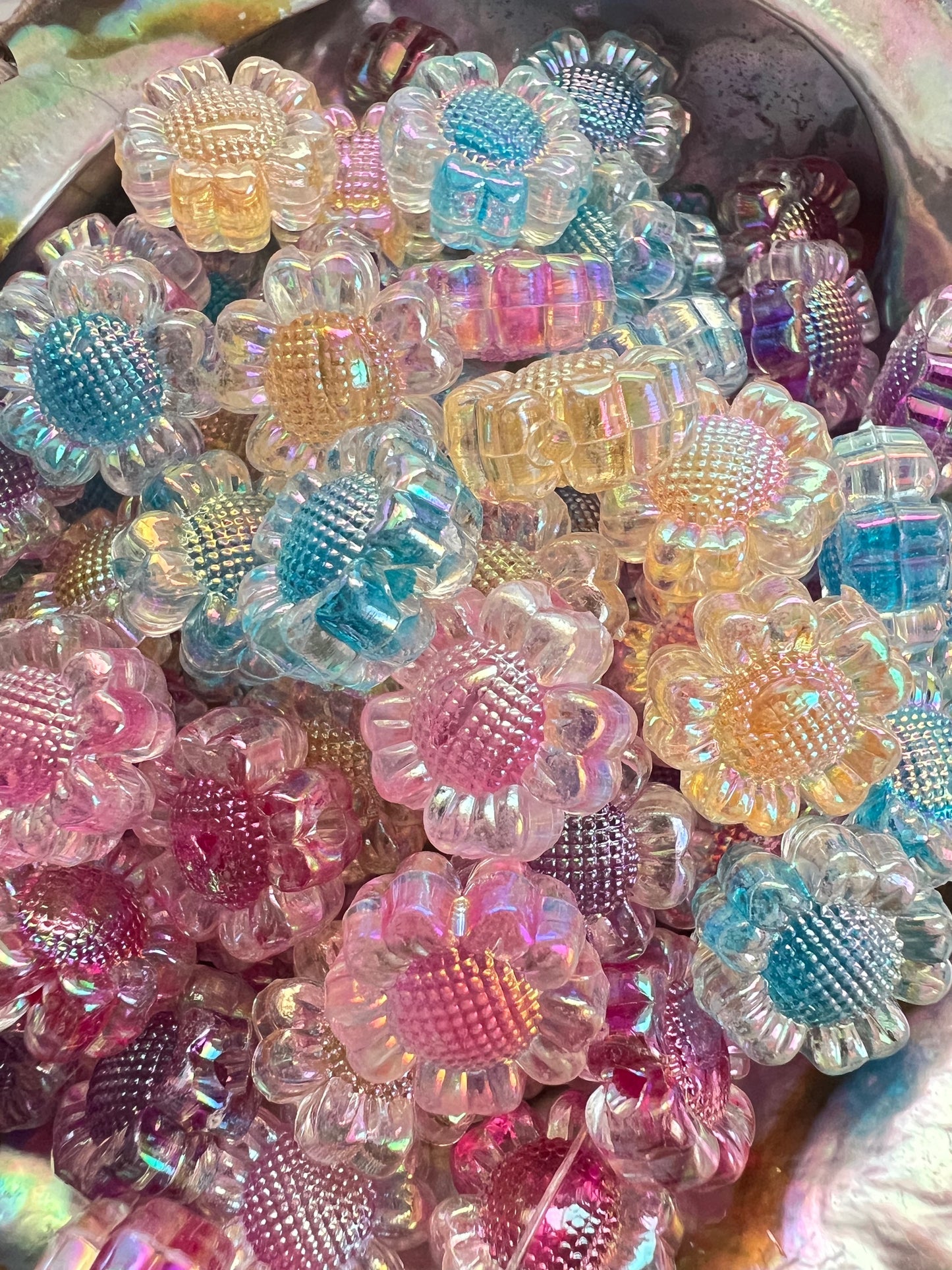 10PCS- 16mm 3D MultiColor SUNFLOWER UVAB Iridescent Acrylic Beads image 2