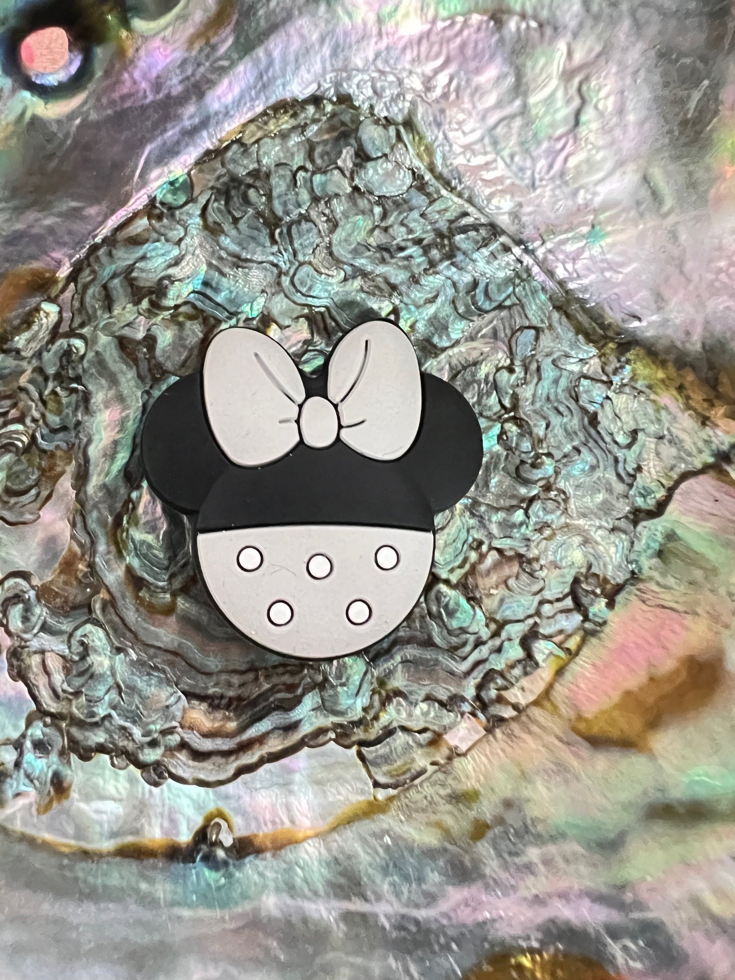 (1)PC- Choose Your Color-  M-i-n-n-i-e Mouse Head  Focal Bead image 5