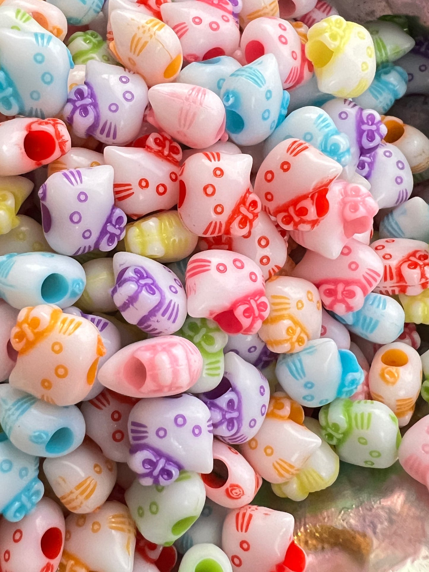 20 PCS- 8mm Cat shaped HK kitty designed Rainbow Beads image 0