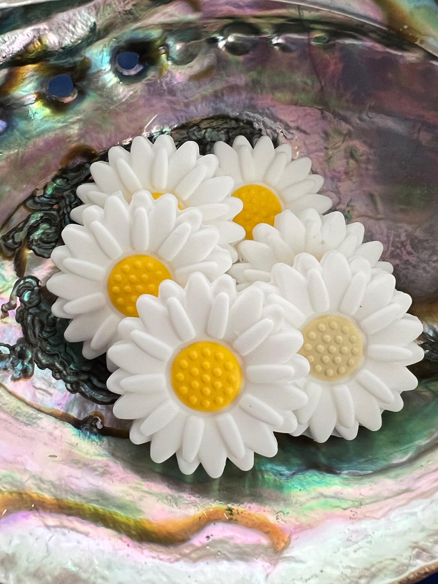 (1)PC- 29mm Large Size WHITE  Daisy Flower Focal Bead image 0